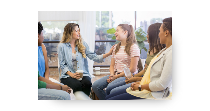 how to make mom friends, why is motherhood so lonely, where to find mom community, making friends as a new mom, loneliest time of my life motherhood